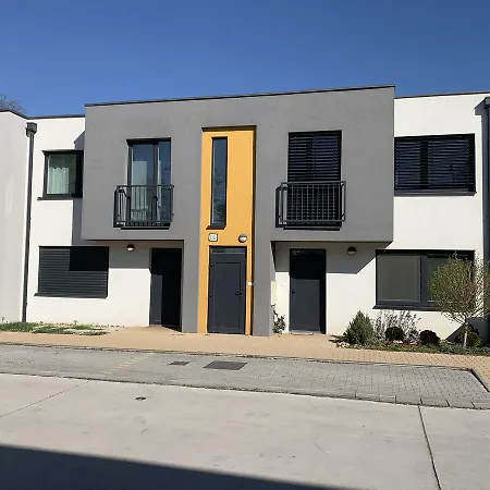 Revon Modern Business Apartment,