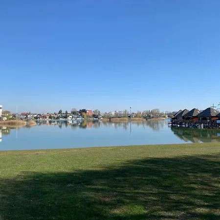 Διαμέρισμα Revon Modern Business Apartment, *