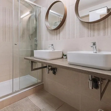 Διαμέρισμα Revon Modern Business Apartment, *