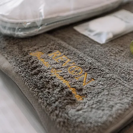 Revon Modern Business Apartment,