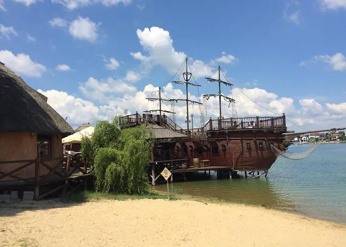 Revon Modern Business Apartment, *