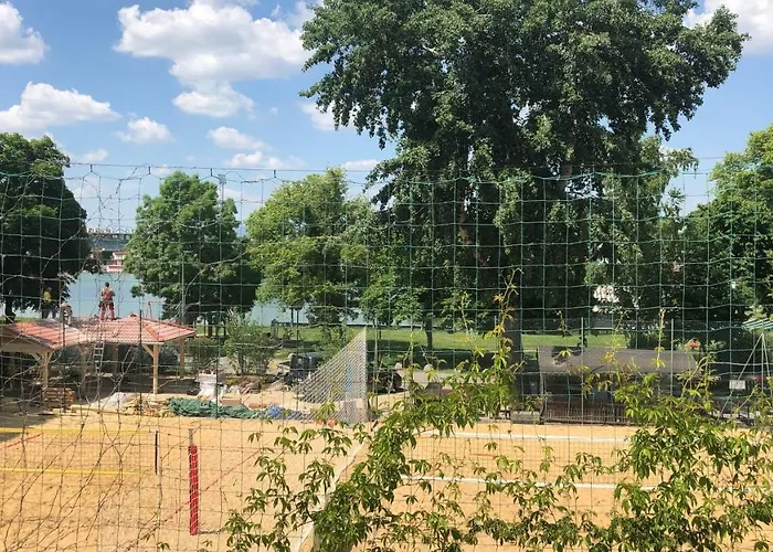 Daire Revon Modern Business Apartment,