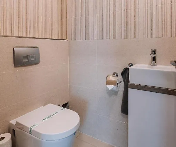 Revon Business Apartment, Senec Apartament