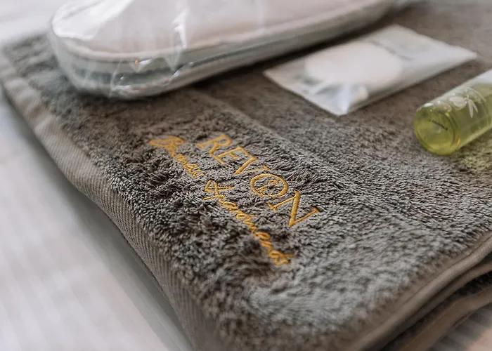 Revon Modern Business Apartment,